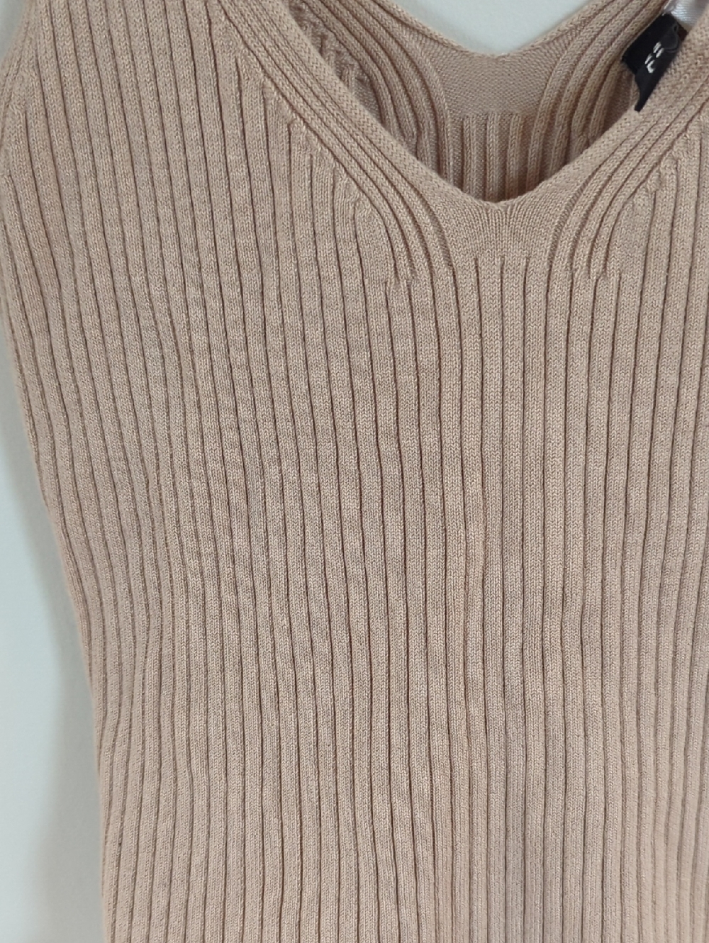 H&M Ribbed V-Neck Camisole - Picture 3 of 3